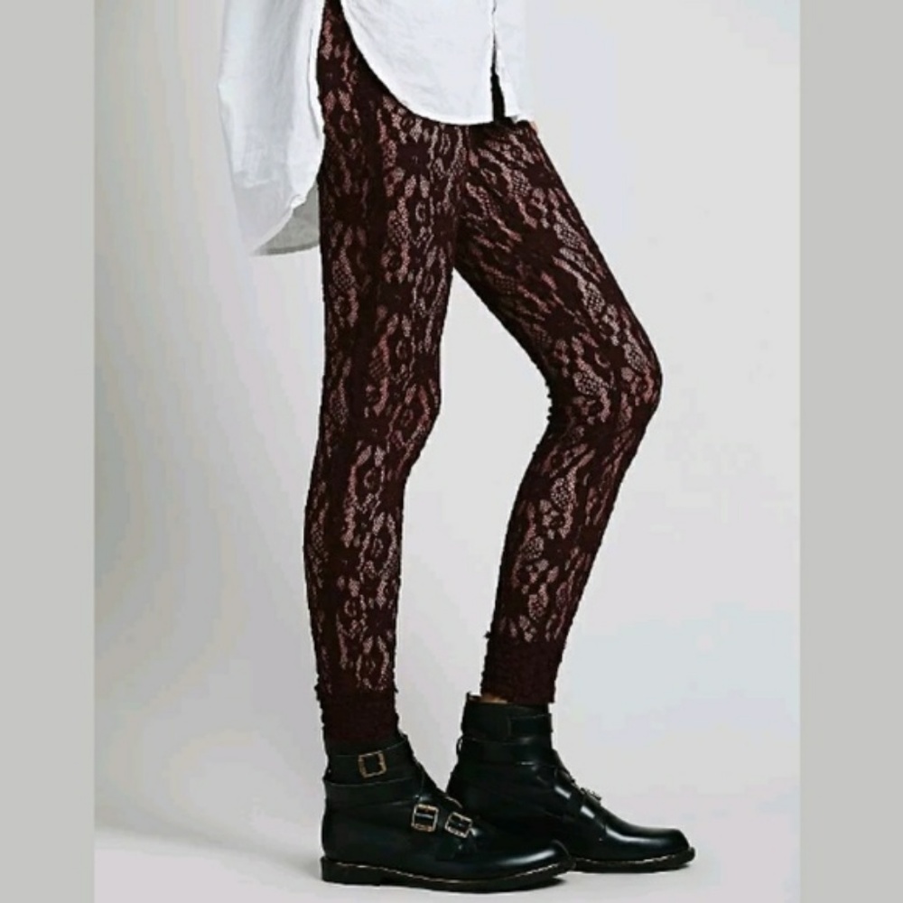 *** FREE PEOPLE Lace Legging size XS NEW